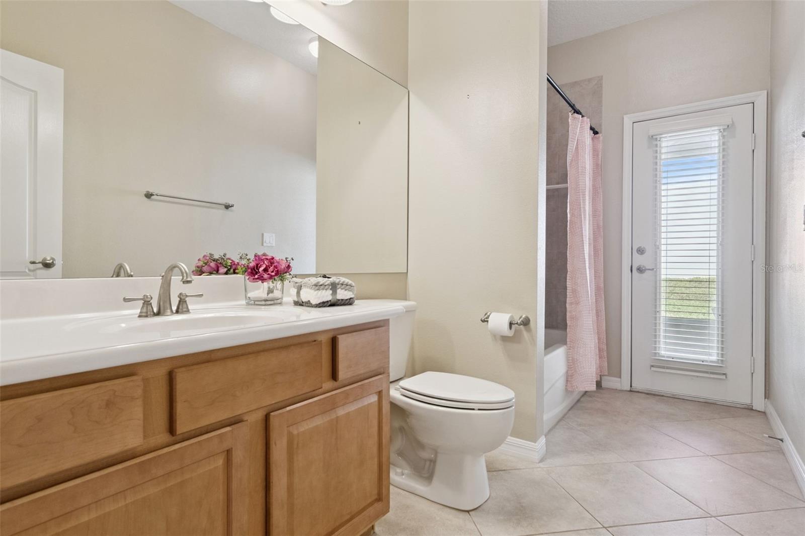 TRADITIONS PH 01 - Residential