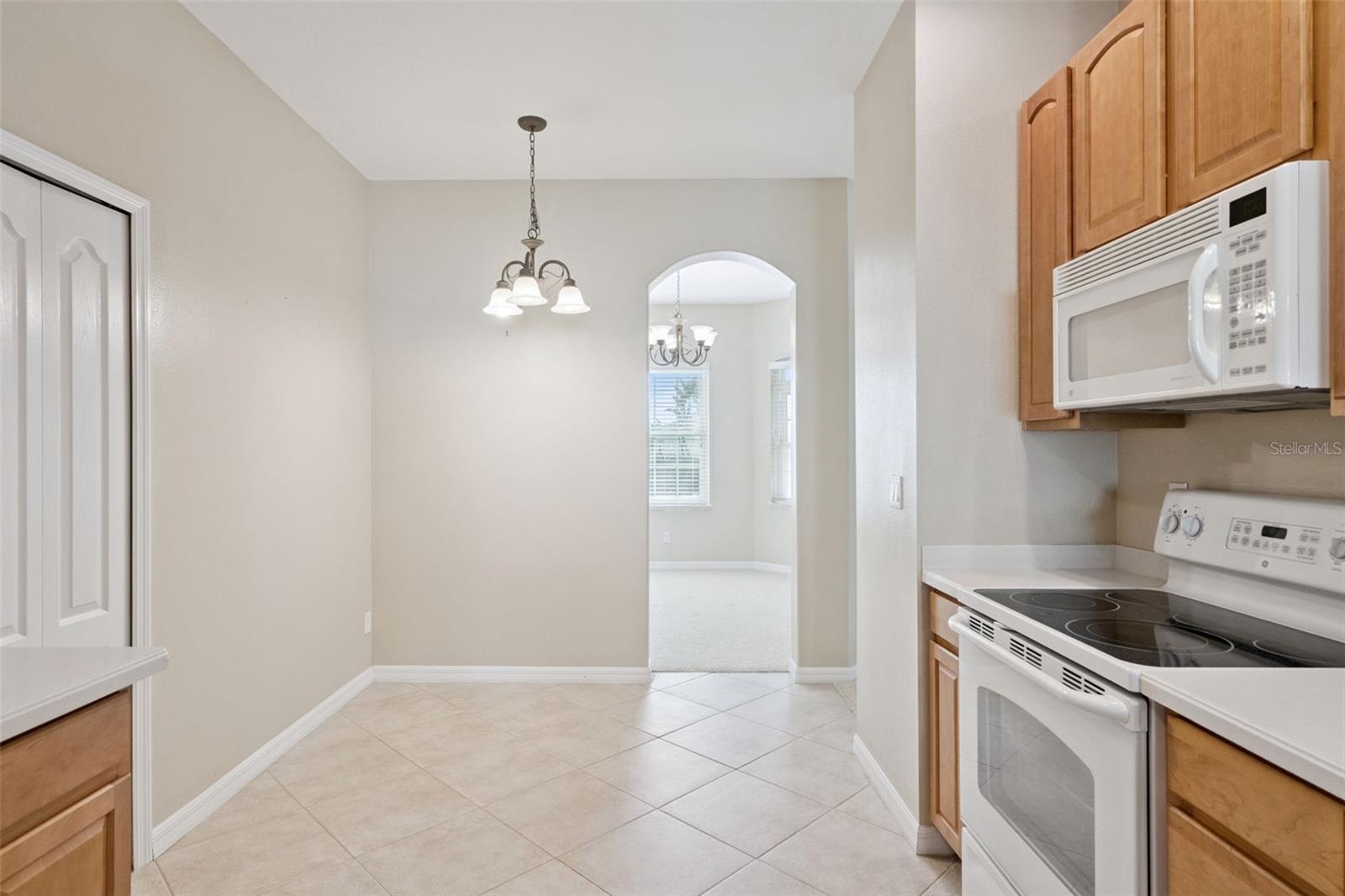 TRADITIONS PH 01 - Residential