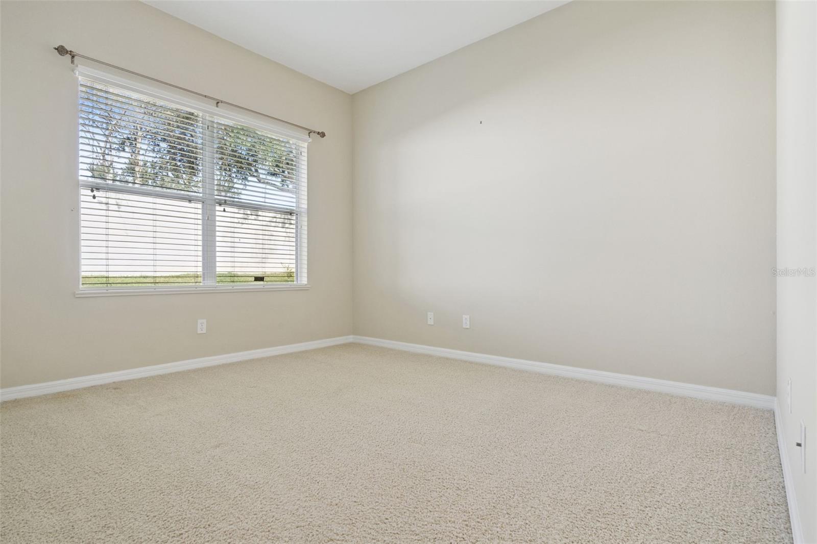 TRADITIONS PH 01 - Residential