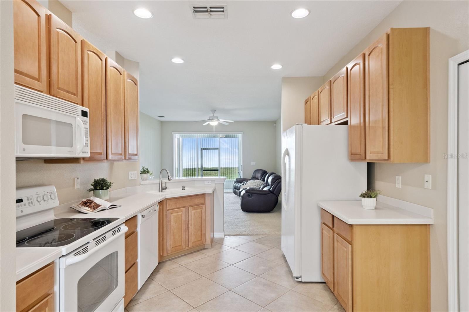 TRADITIONS PH 01 - Residential