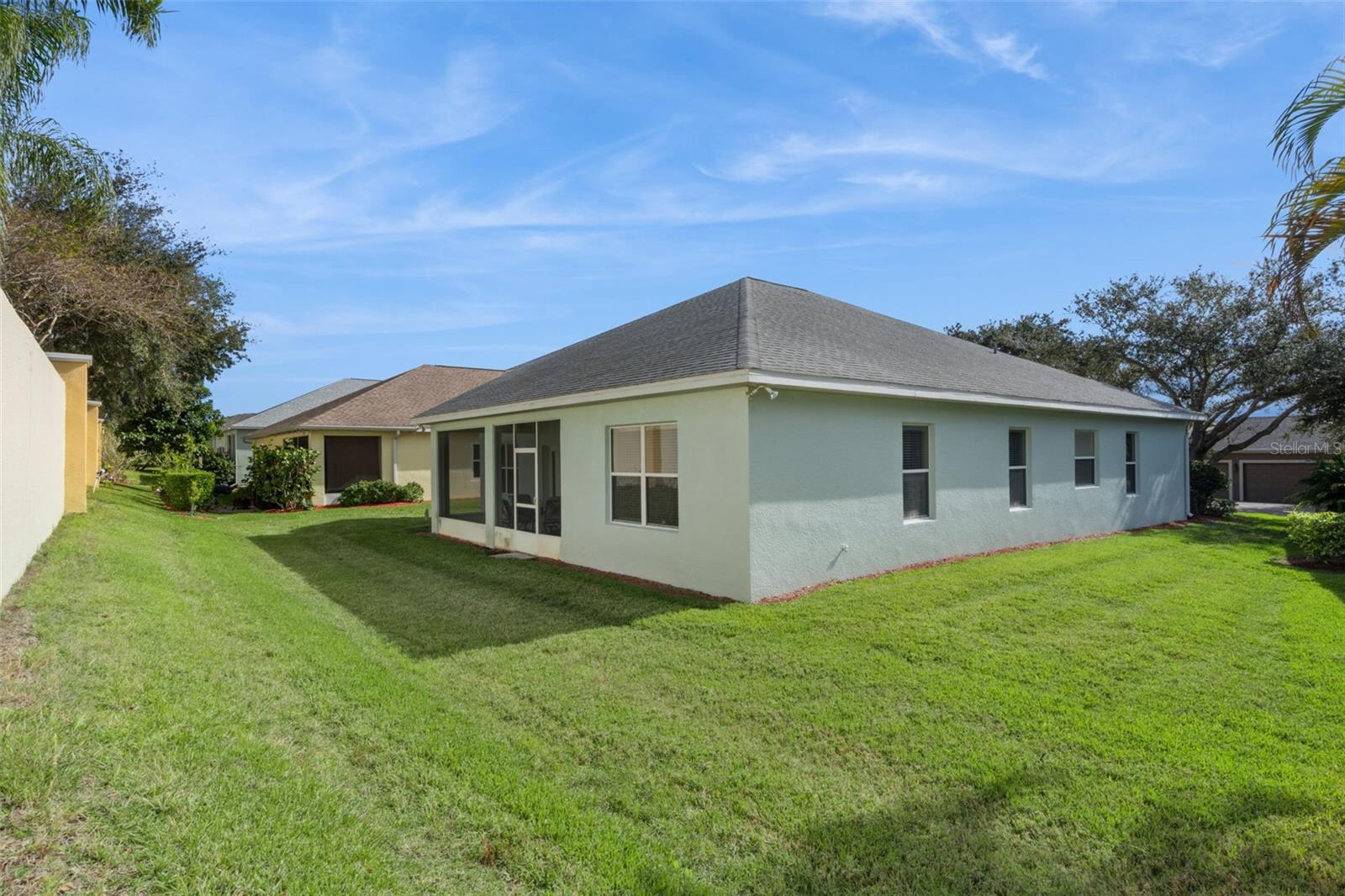 TRADITIONS PH 01 - Residential