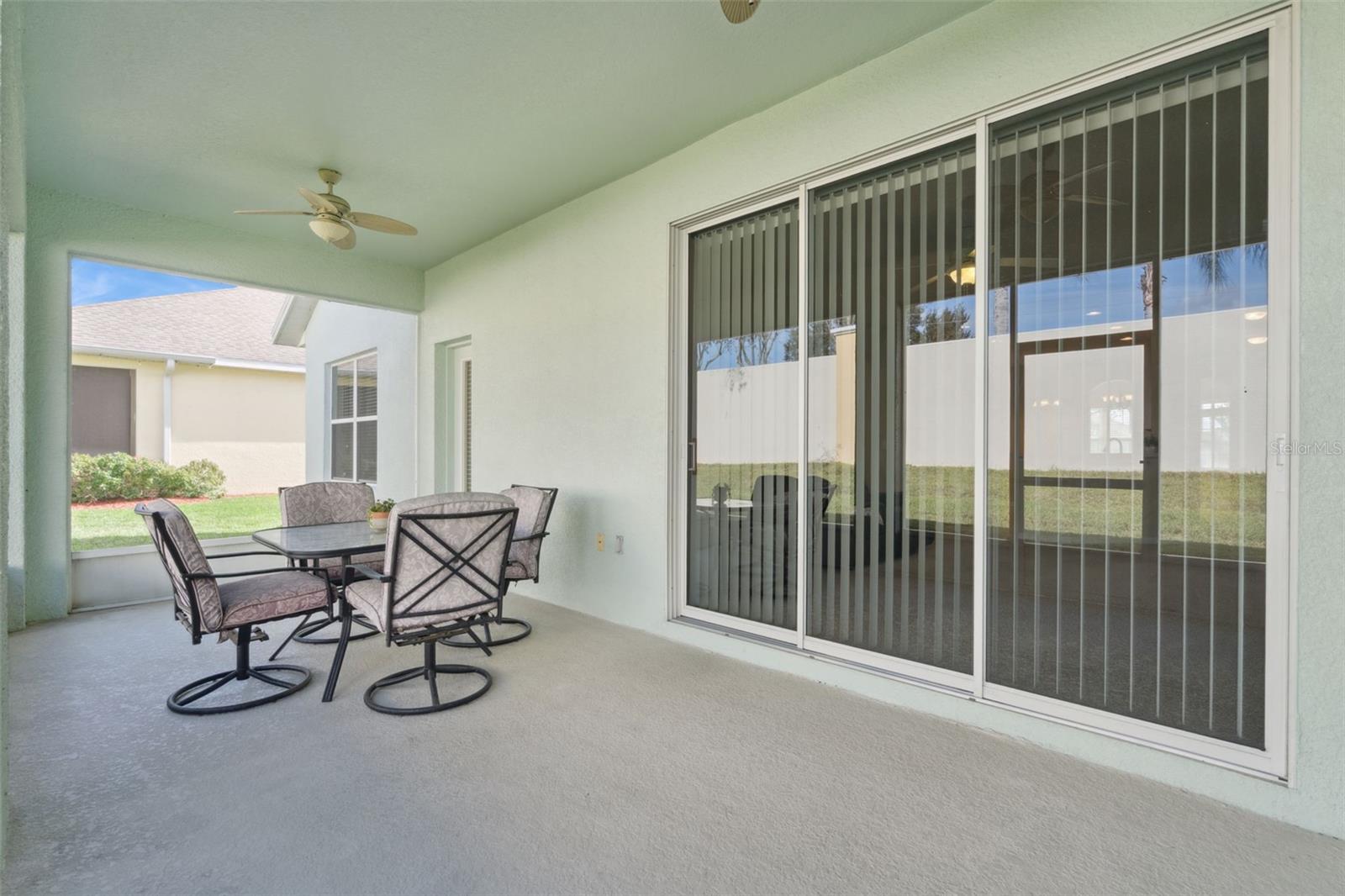 TRADITIONS PH 01 - Residential