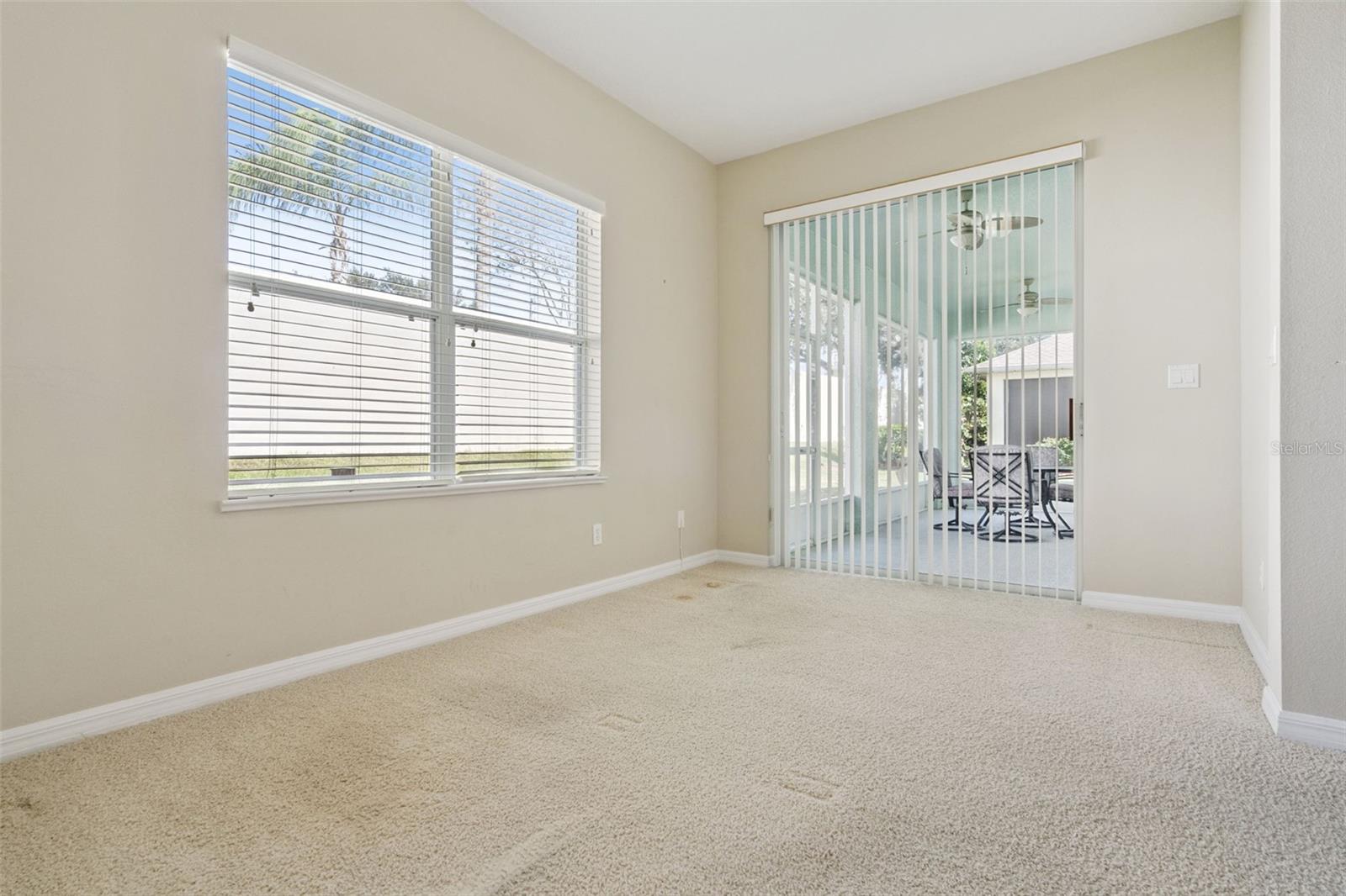 TRADITIONS PH 01 - Residential