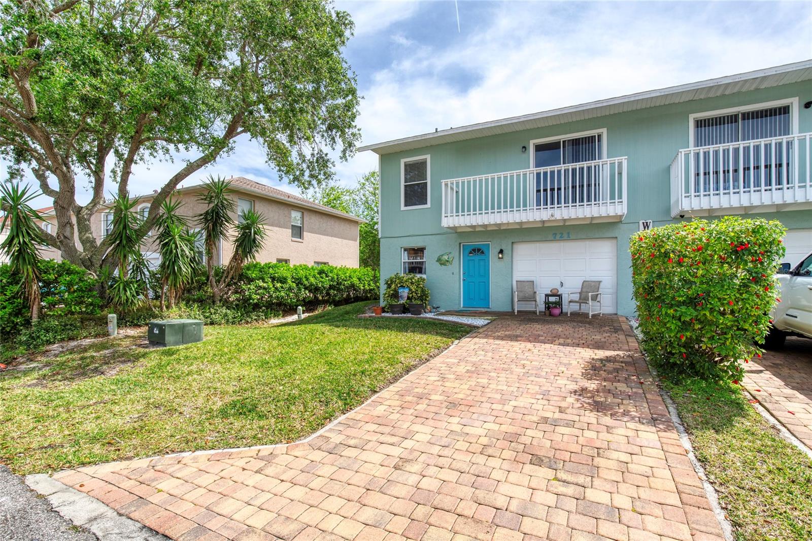 721 LAUREL BAY CIRCLE