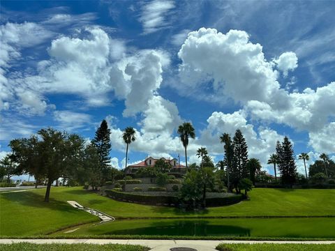 A home in AUBURNDALE