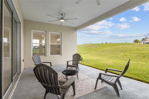 A home in AUBURNDALE