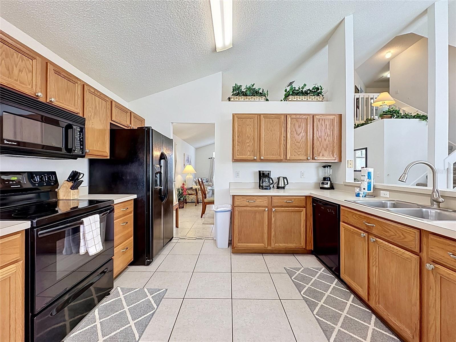 CARIBBEAN COVE - Residential