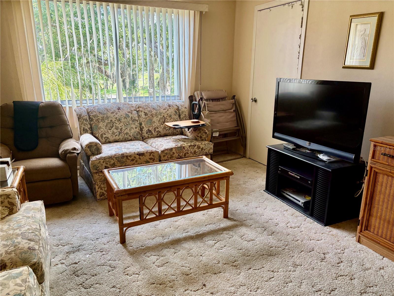 1310 GLEN OAKS DRIVE E 385E