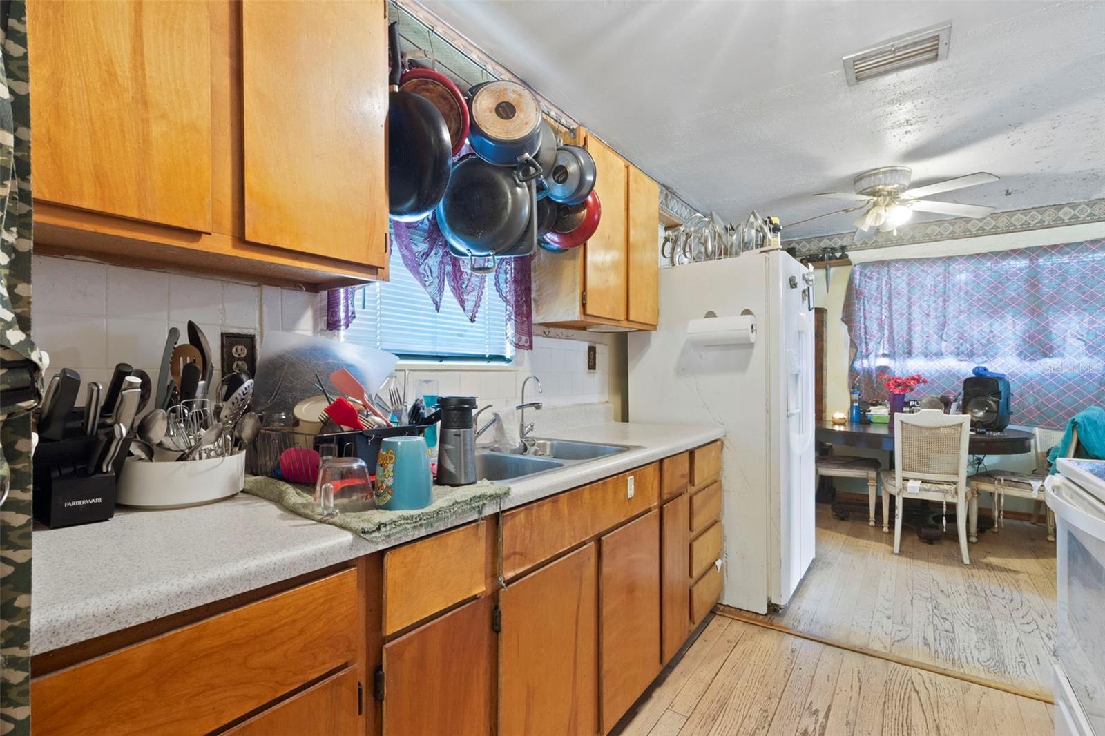 8539 SW OPOSSUM TRAIL