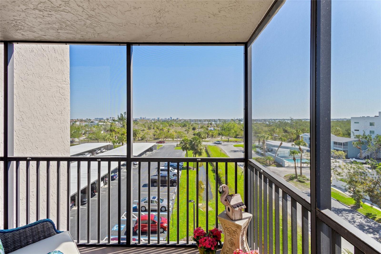 LIDO TOWERS - Residential