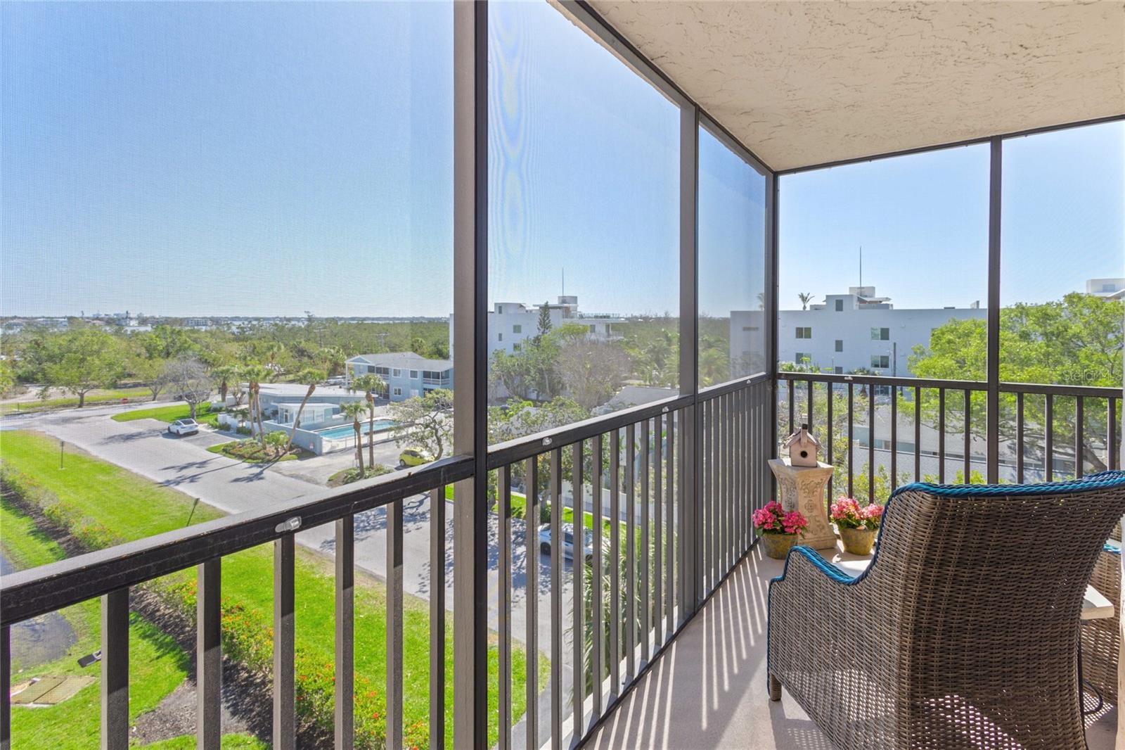 LIDO TOWERS - Residential