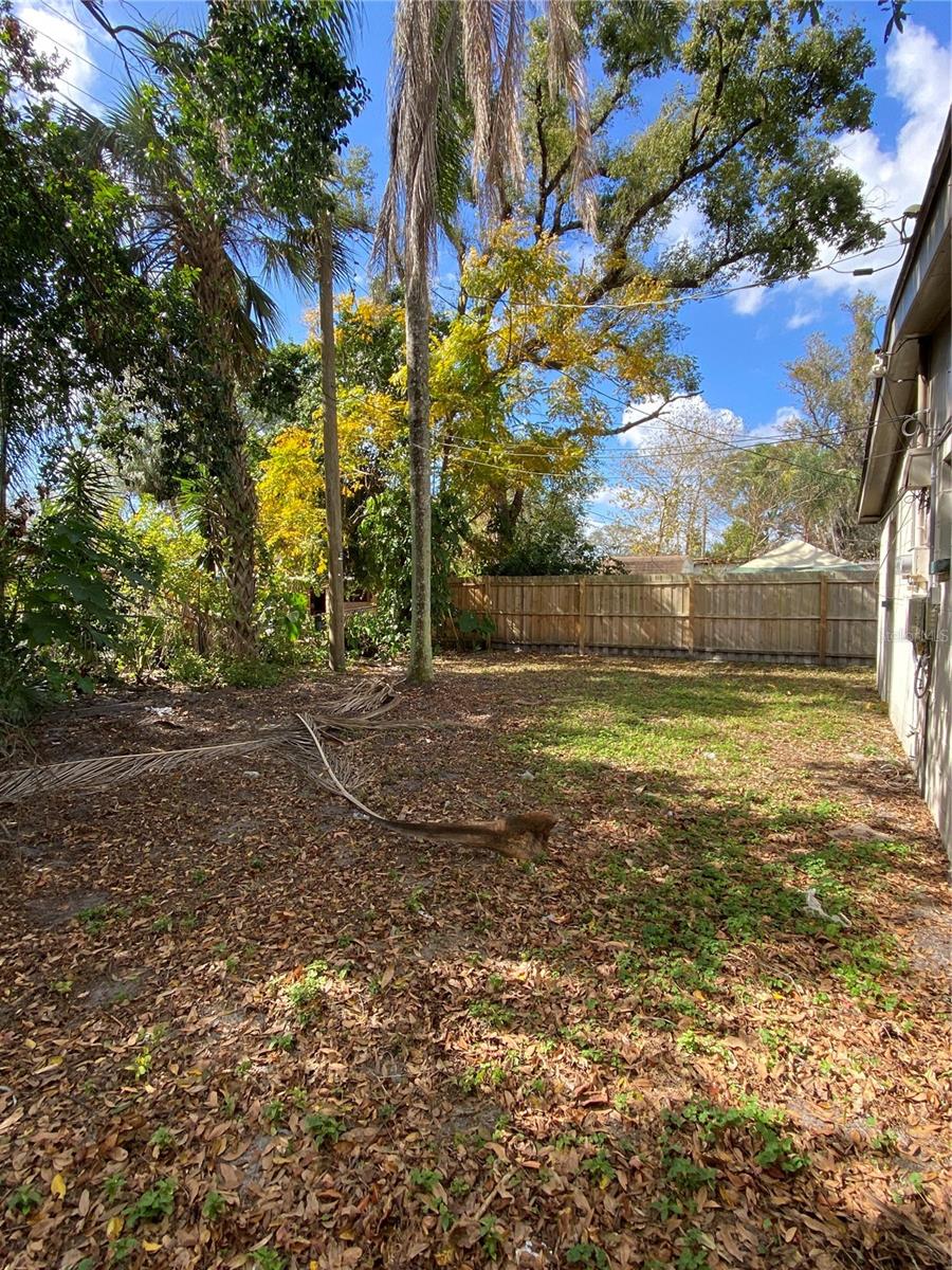 FLOWERS & STUART OAK GROVE S - Residential Income