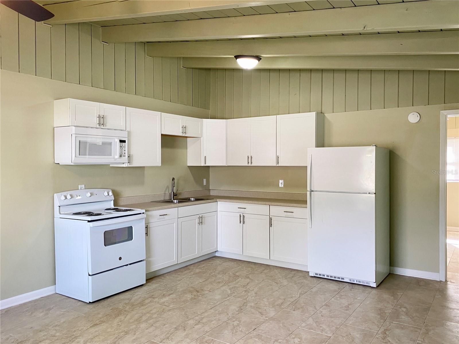 FLOWERS & STUART OAK GROVE S - Residential Income