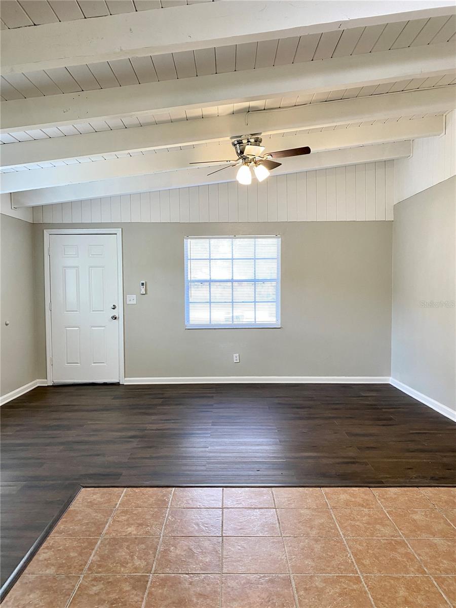 FLOWERS & STUART OAK GROVE S - Residential Income