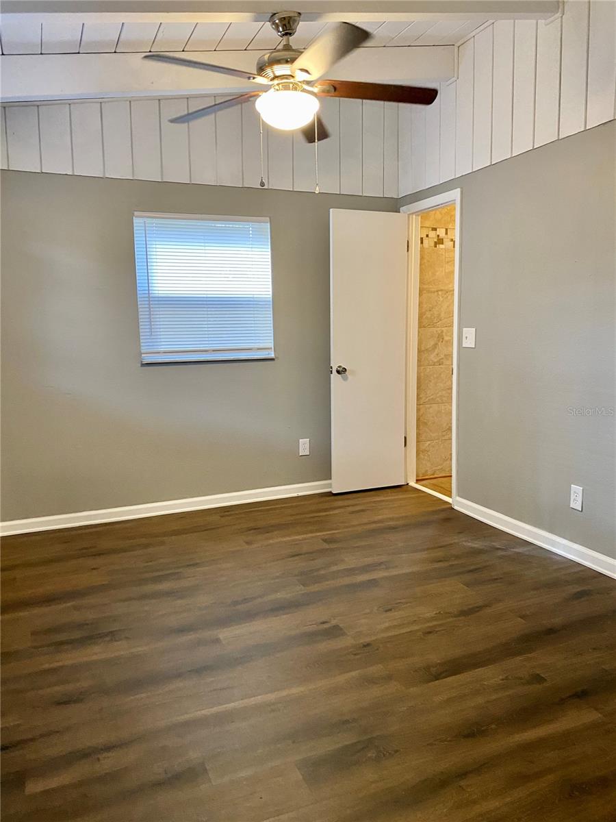 FLOWERS & STUART OAK GROVE S - Residential Income