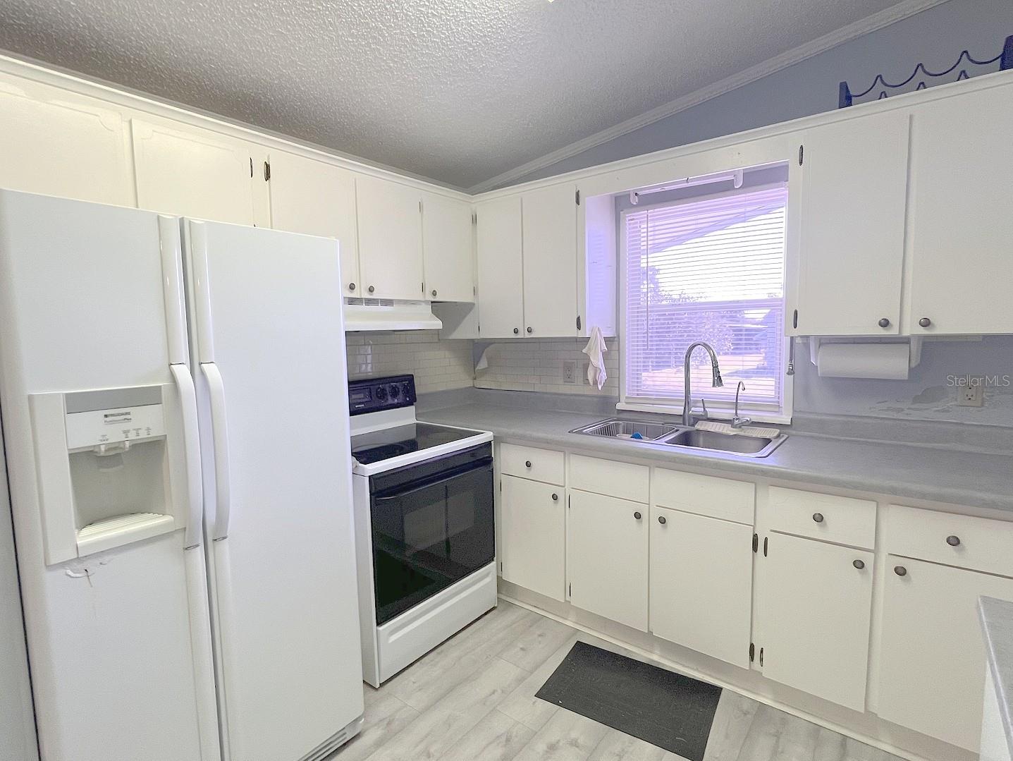 TIMBER LAKE ESTATES - Residential