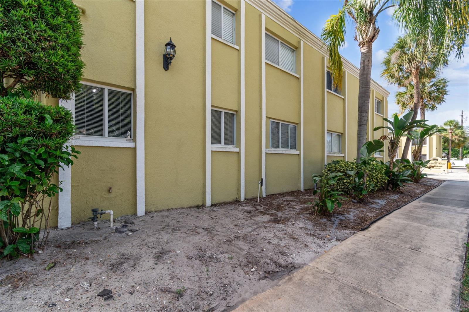 PALMA CEIA GARDENS CONDO - Residential