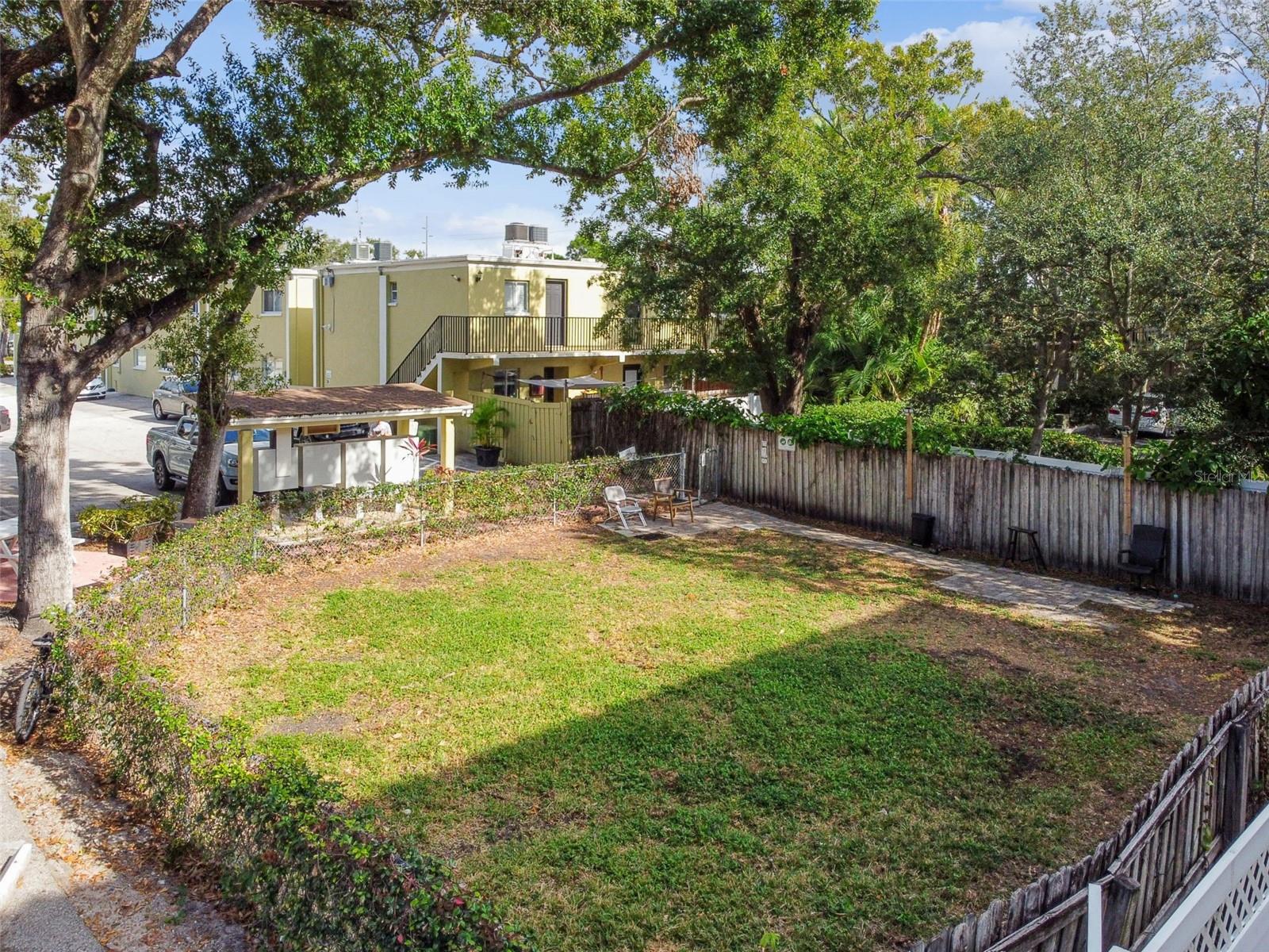 PALMA CEIA GARDENS CONDO - Residential