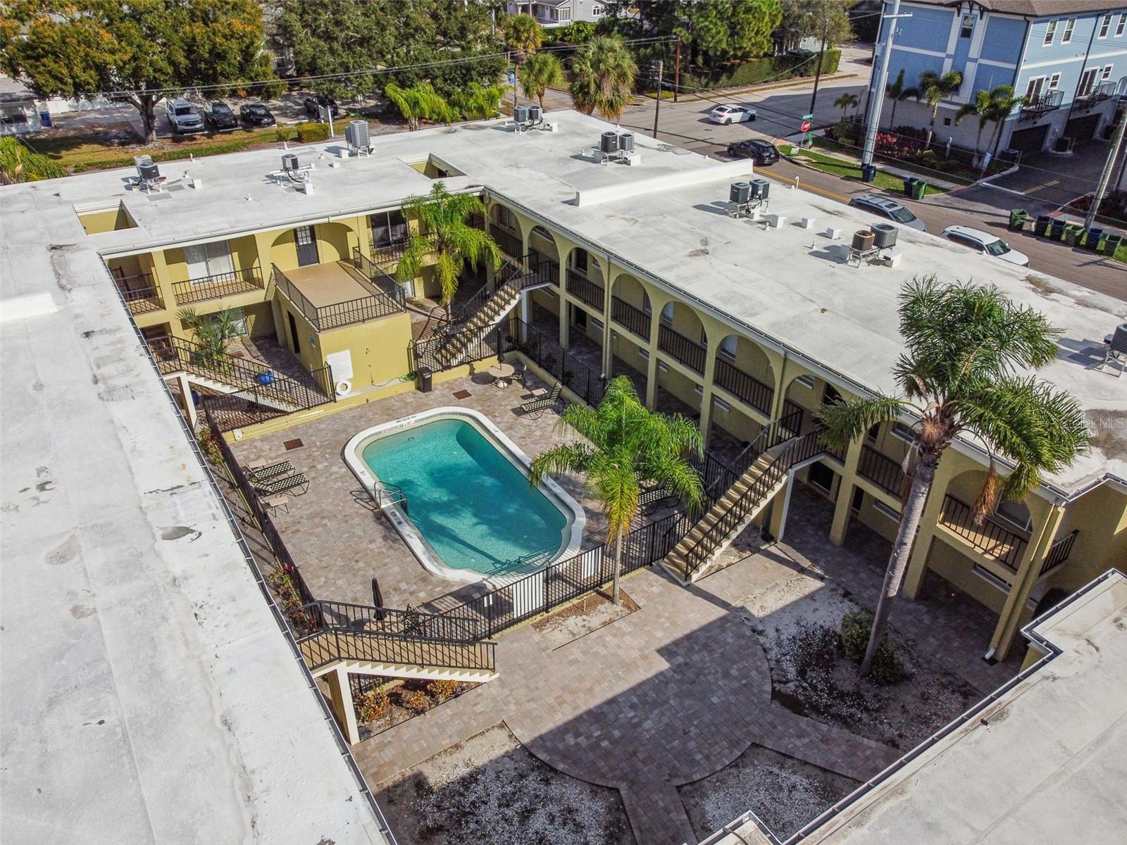 PALMA CEIA GARDENS CONDO - Residential