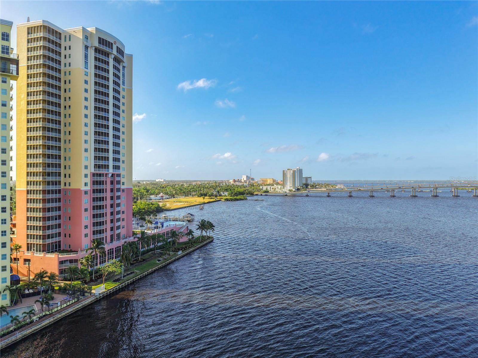 ST TROPEZ - Residential