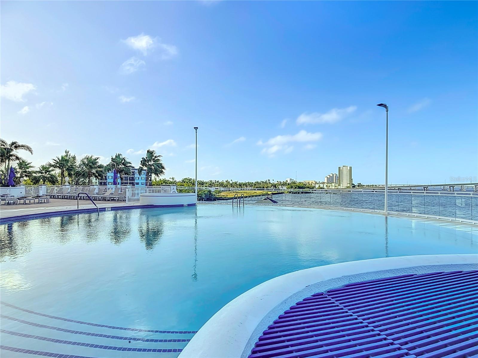 ST TROPEZ - Residential