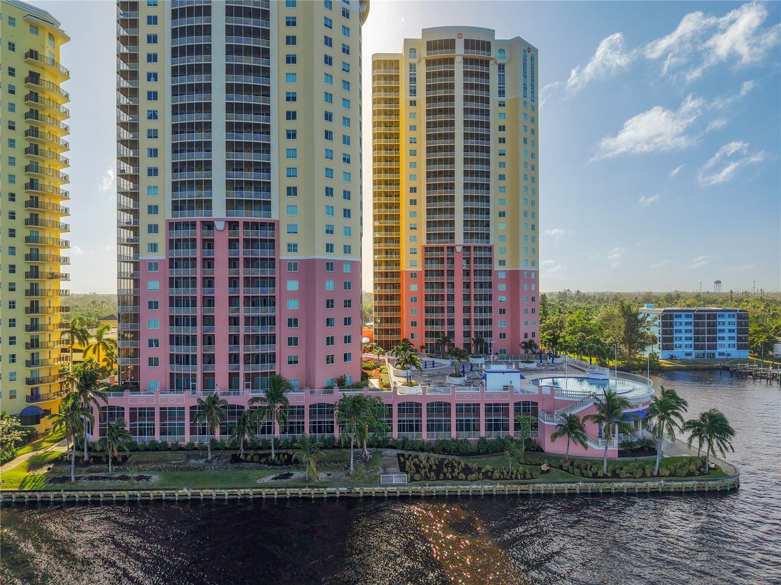 ST TROPEZ - Residential