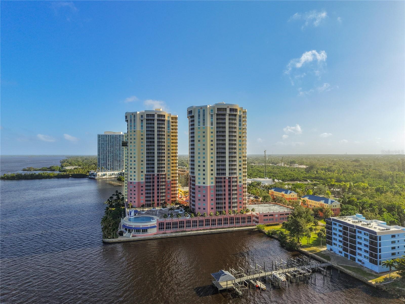 ST TROPEZ - Residential