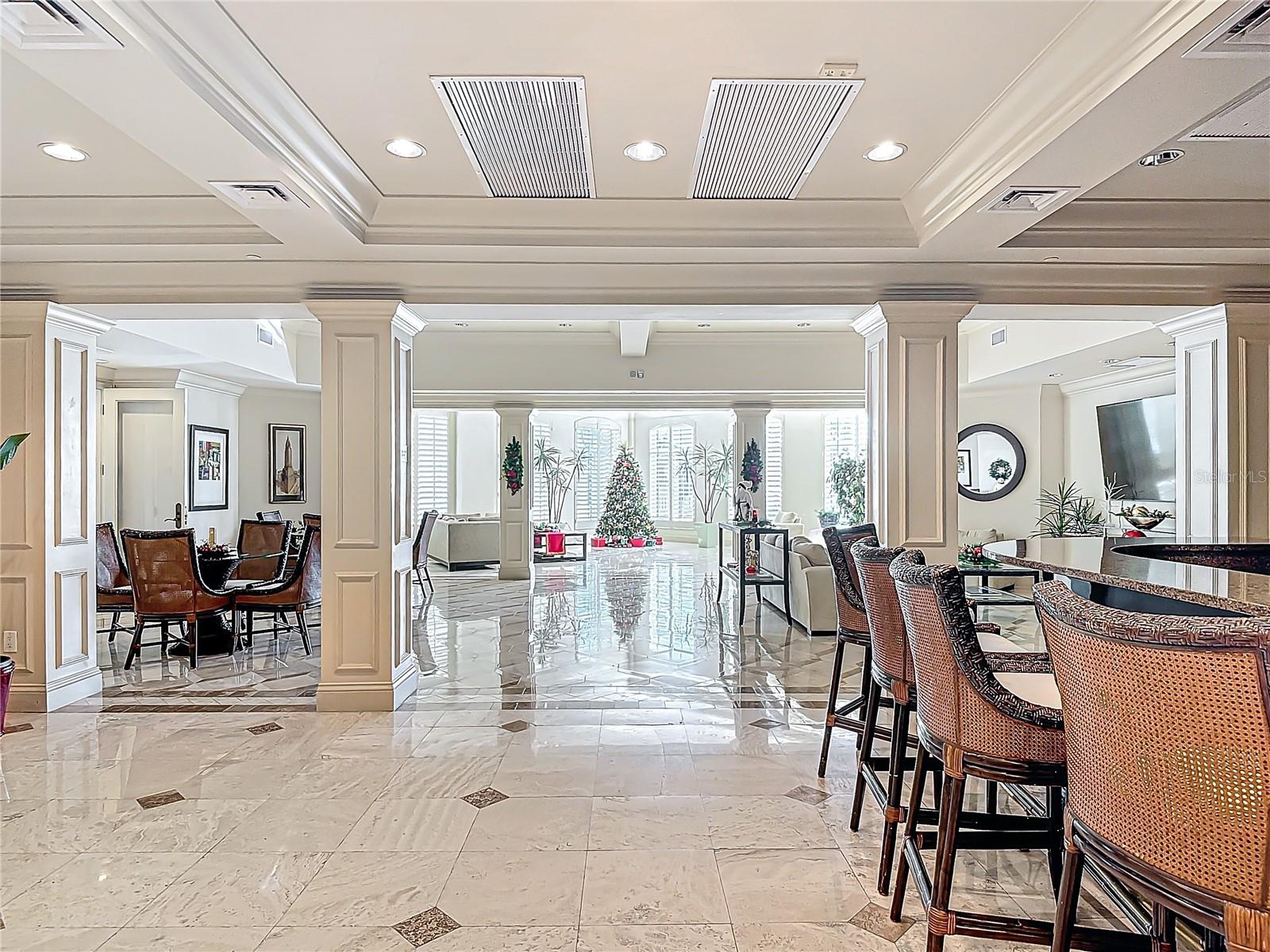 ST TROPEZ - Residential