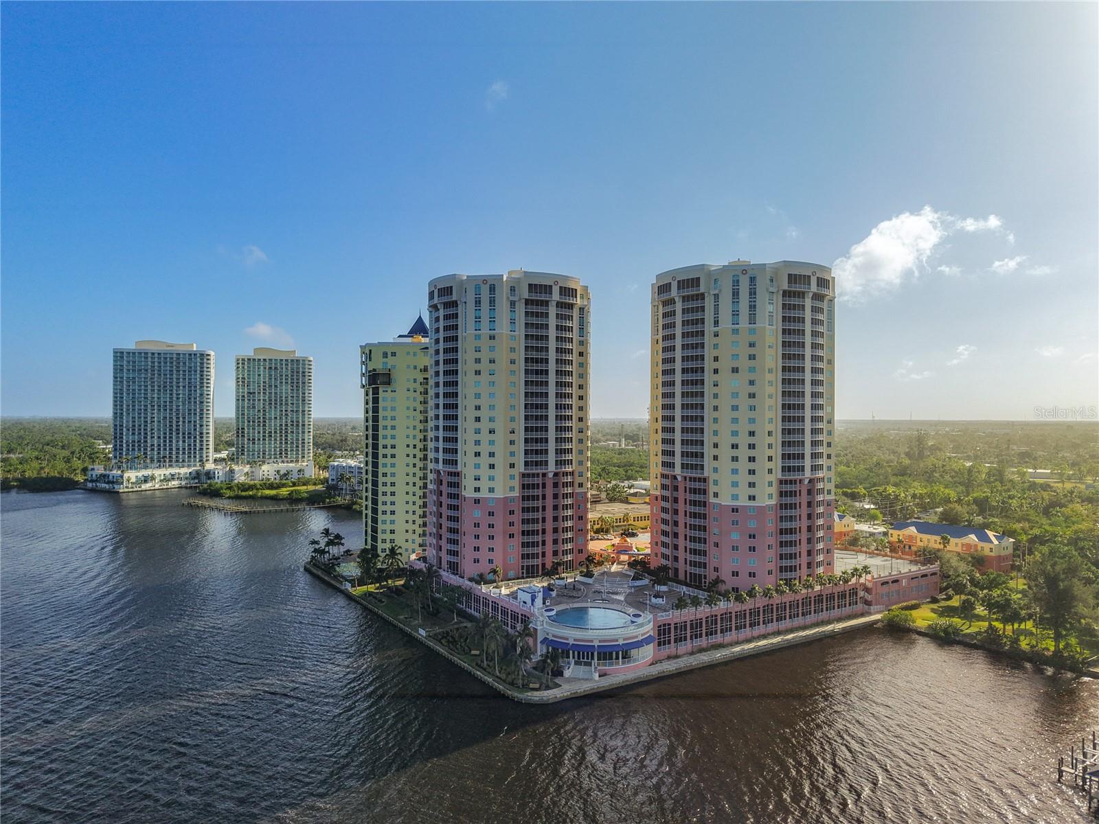 ST TROPEZ - Residential