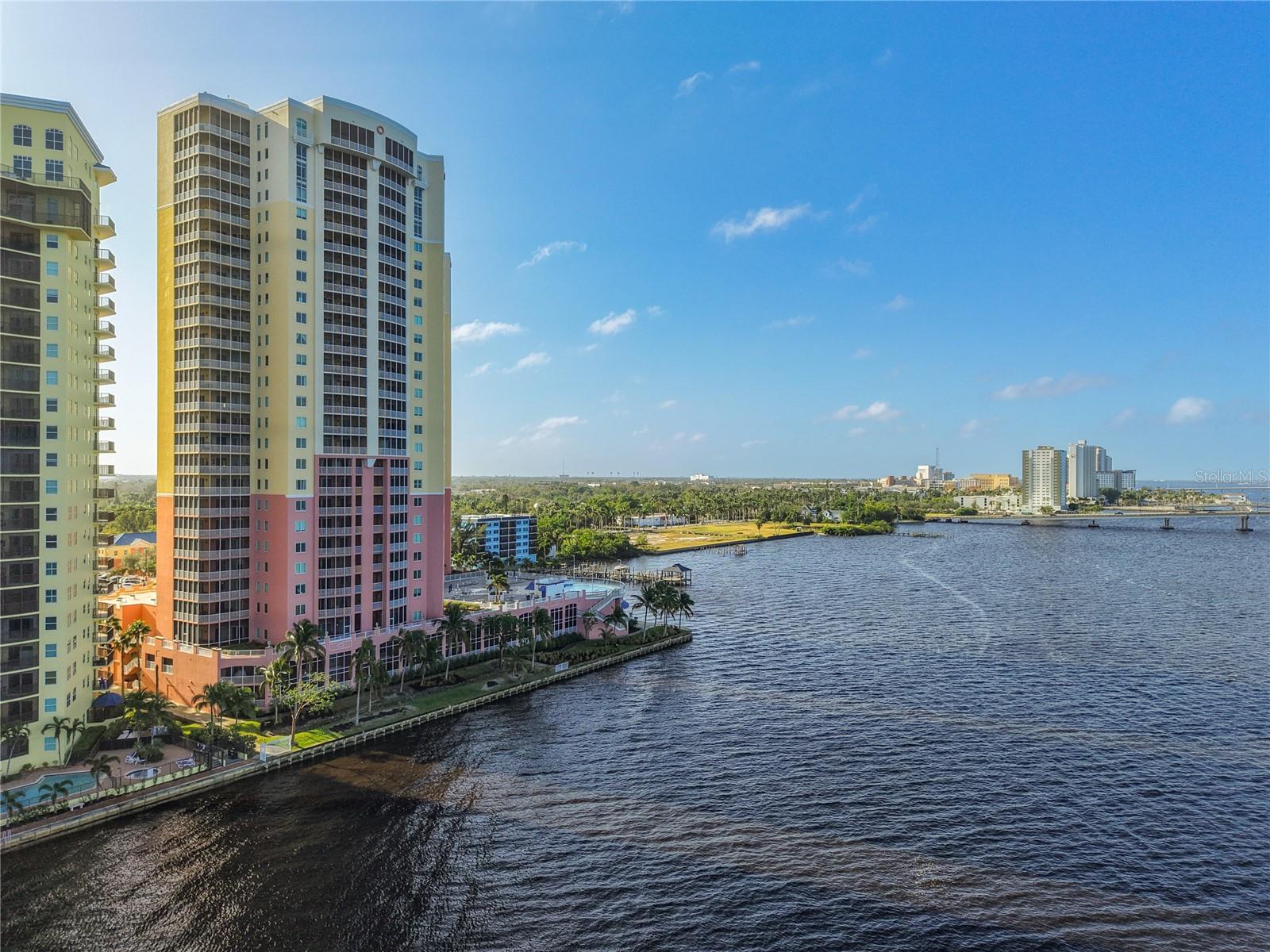 ST TROPEZ - Residential