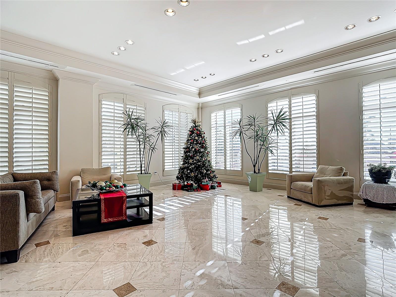 ST TROPEZ - Residential