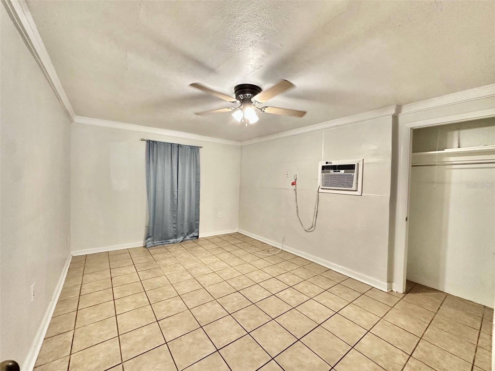 DUNEDIN ISLES 1 - Residential Lease