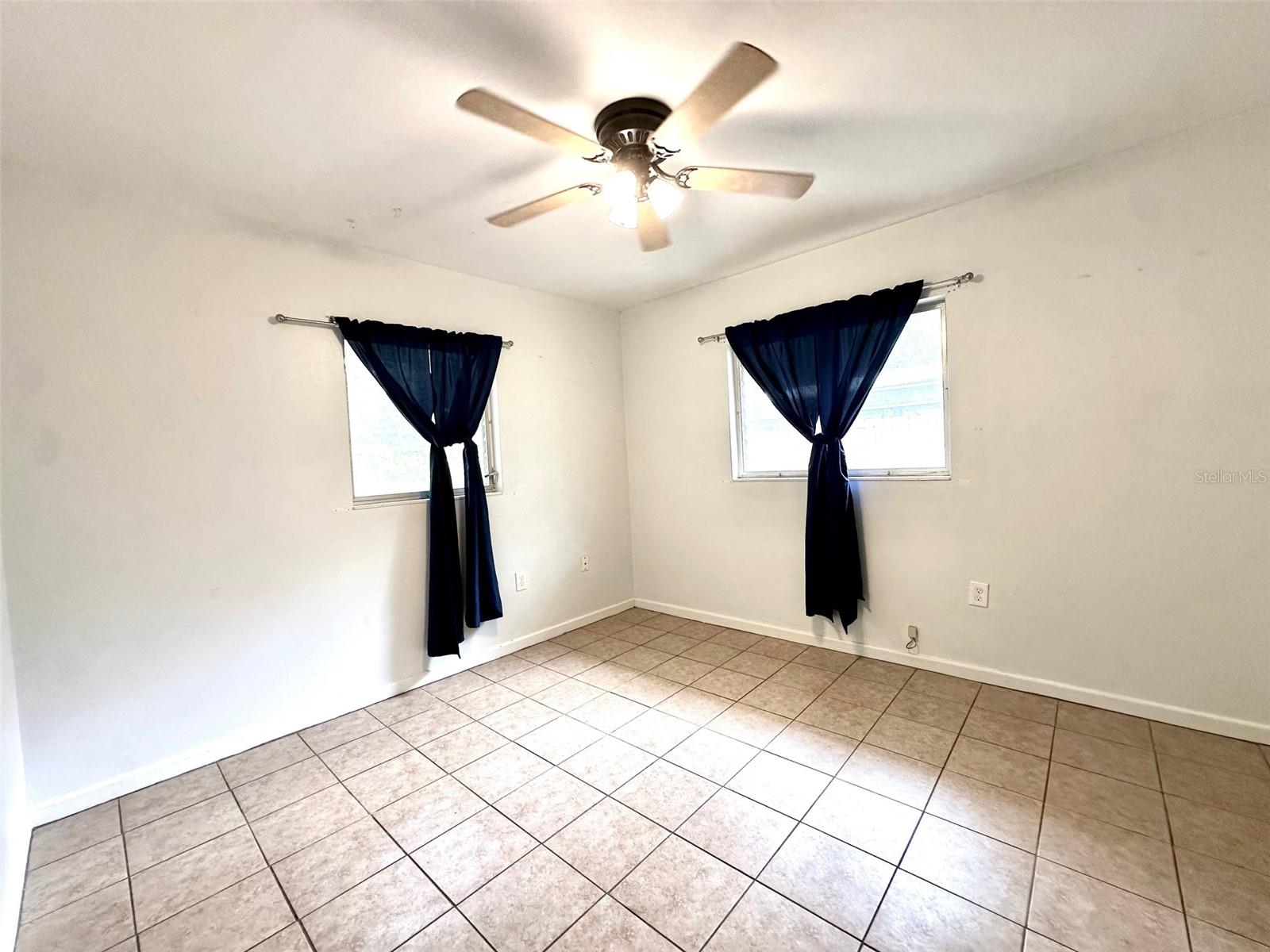 DUNEDIN ISLES 1 - Residential Lease