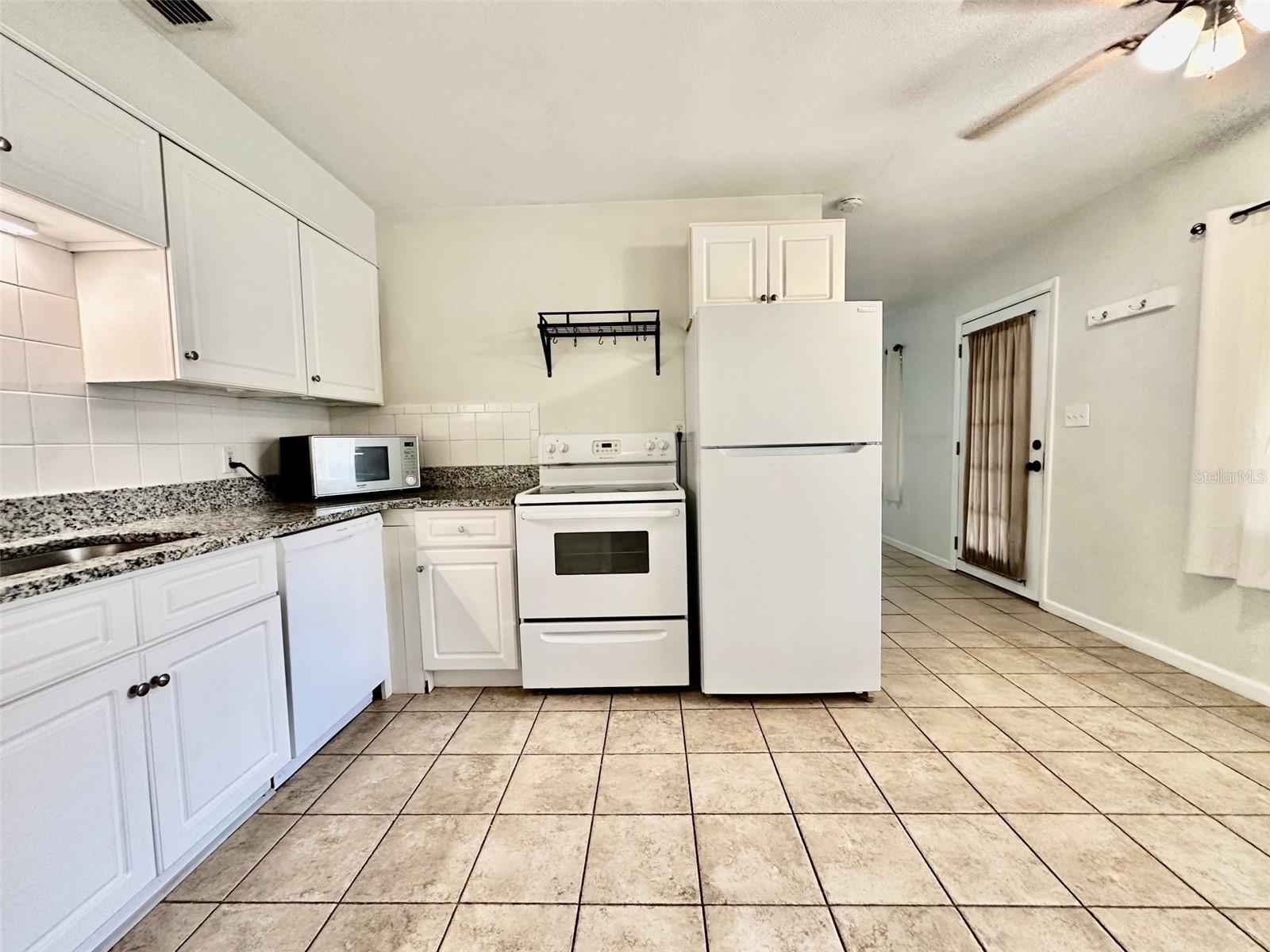 DUNEDIN ISLES 1 - Residential Lease