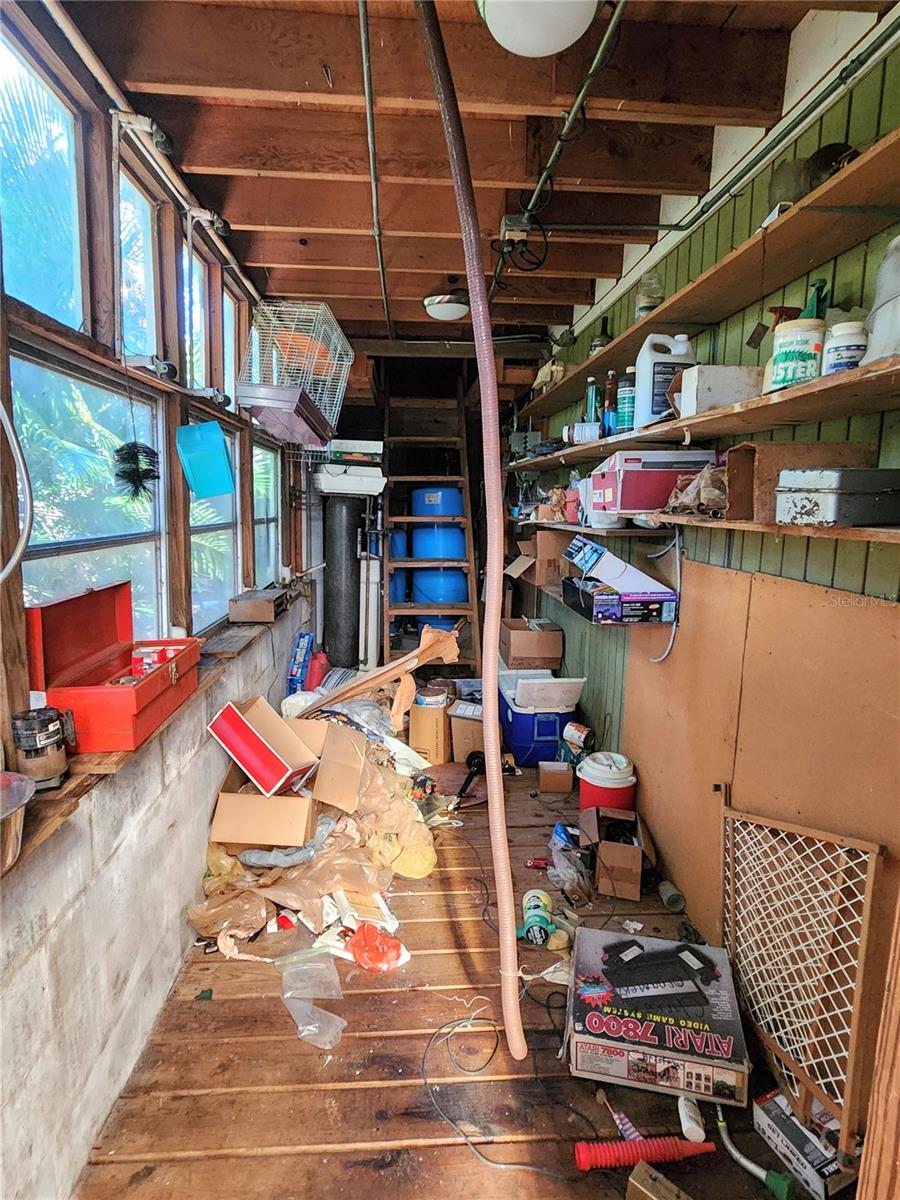 SOUTH VENICE - Residential