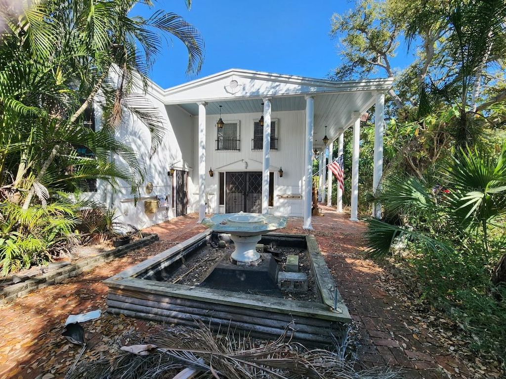 Photo of 286 Shamrock Drive, Venice, FL 34293 (MLS # N6141807)