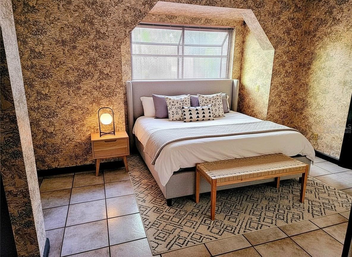 SOUTH VENICE - Residential