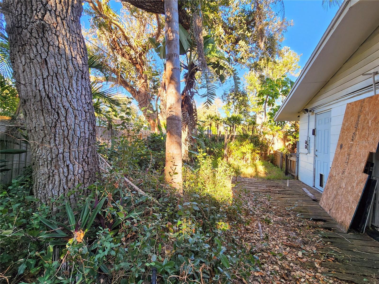 SOUTH VENICE - Residential