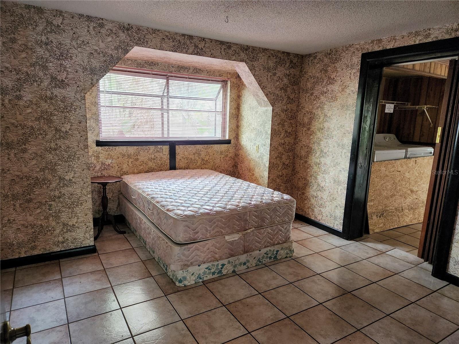 SOUTH VENICE - Residential