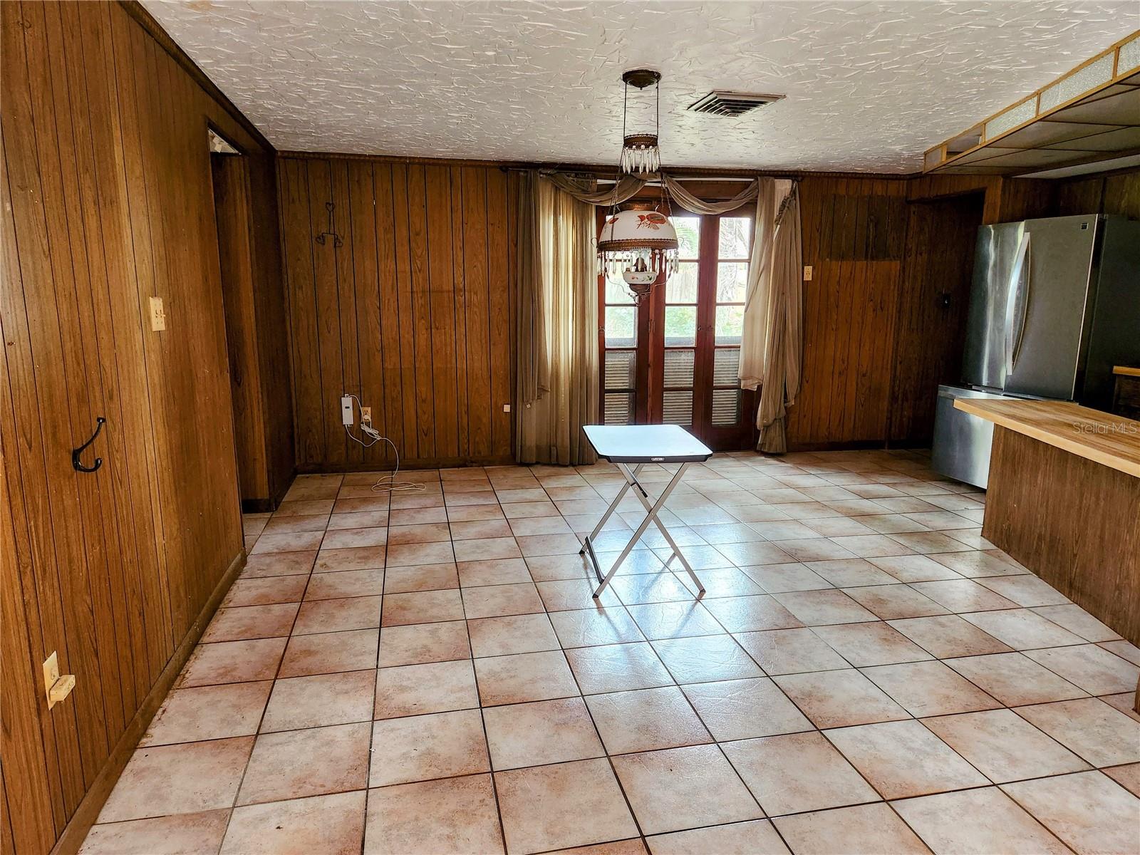 SOUTH VENICE - Residential