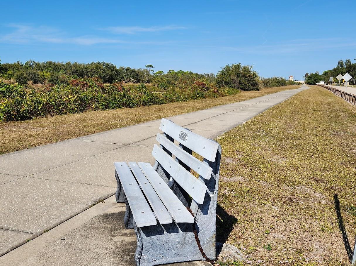 SOUTH VENICE - Residential
