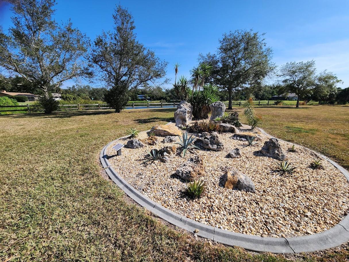 SOUTH VENICE - Residential