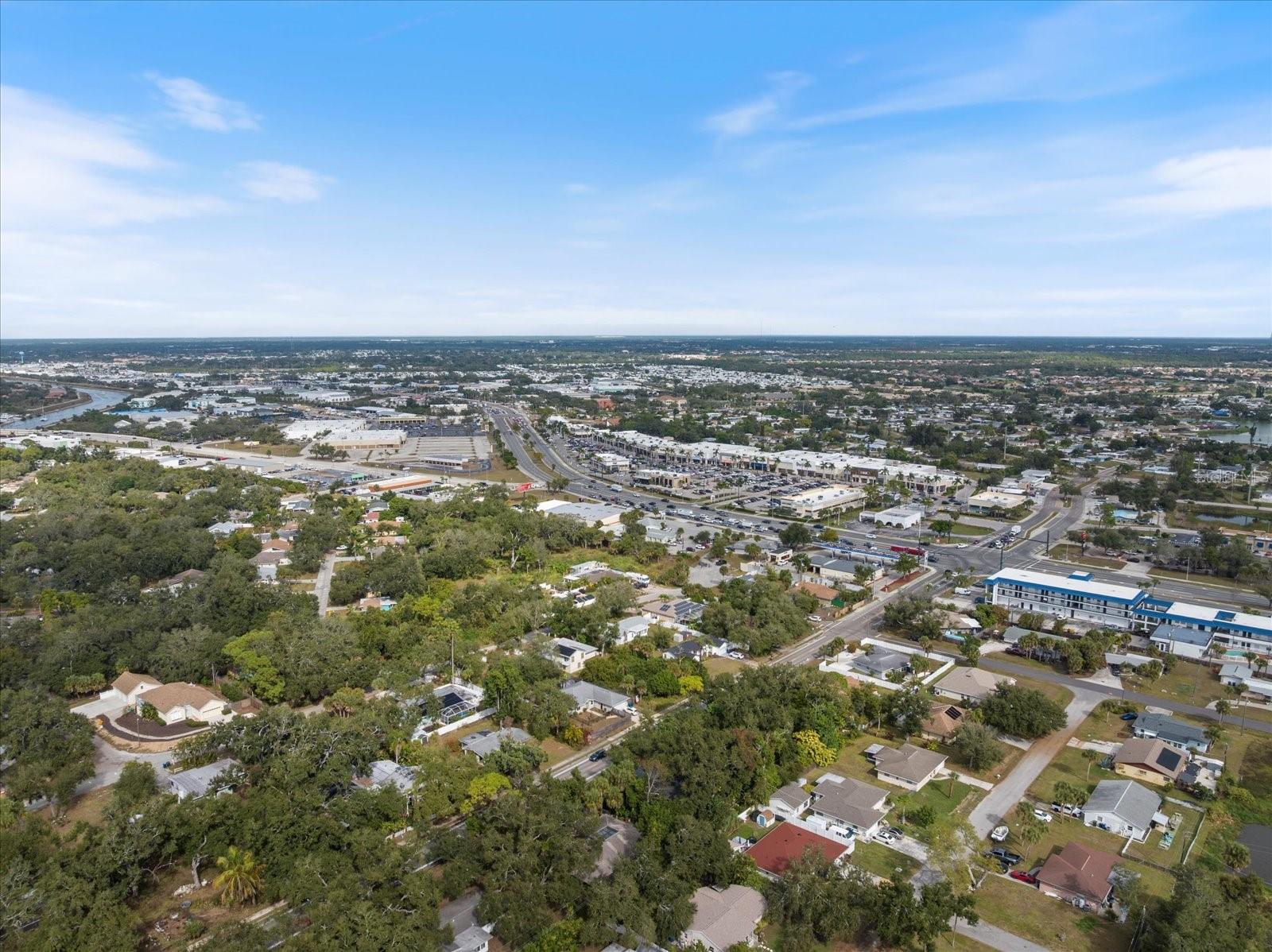 SOUTH VENICE - Residential