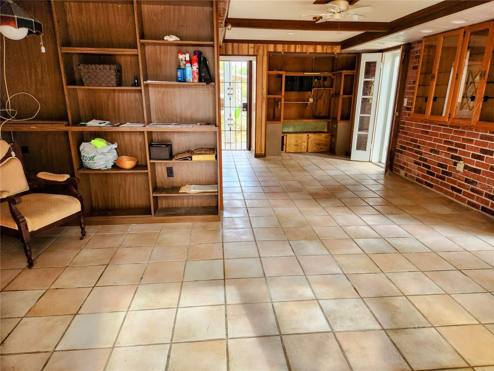 SOUTH VENICE - Residential