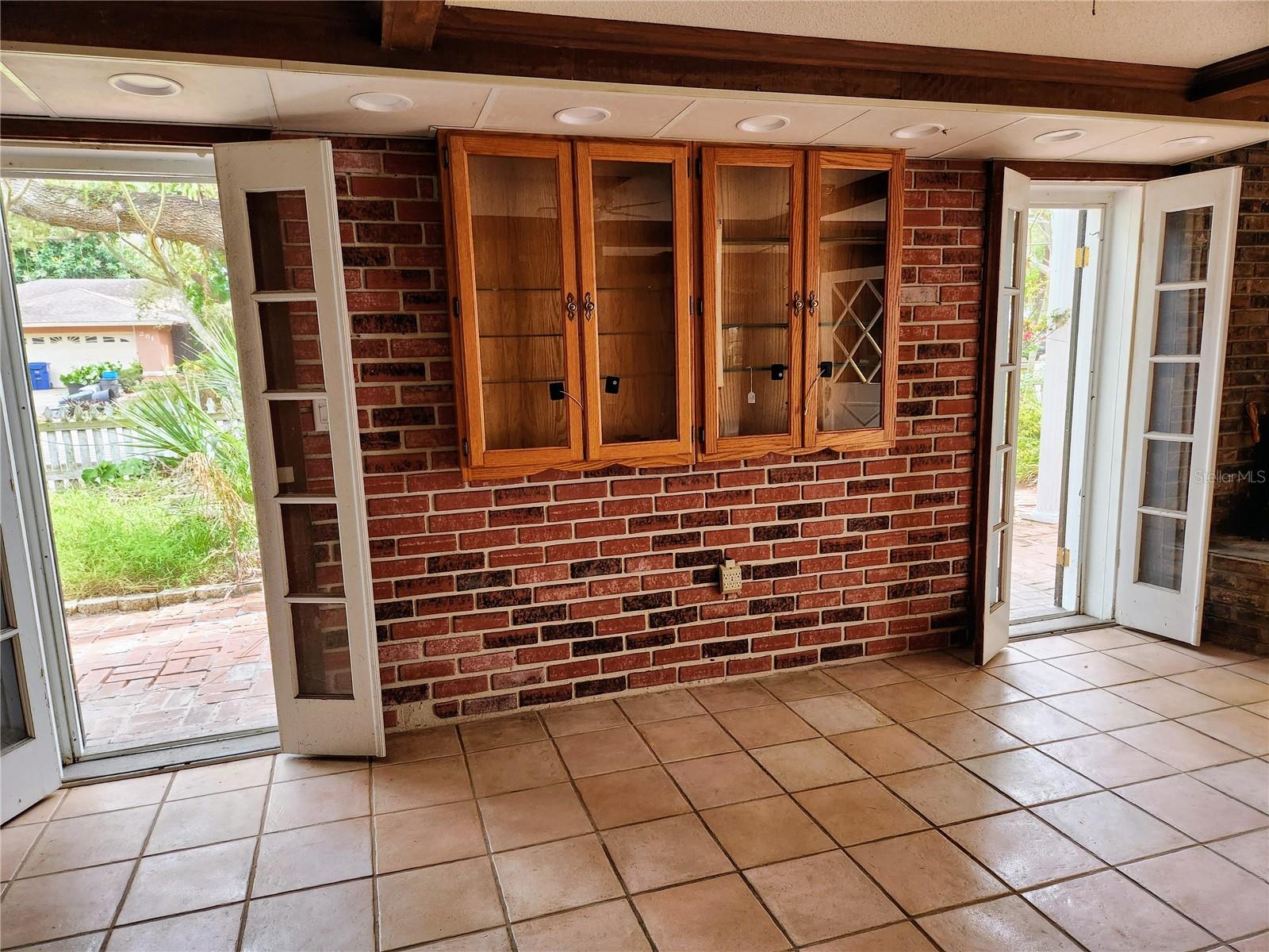 SOUTH VENICE - Residential