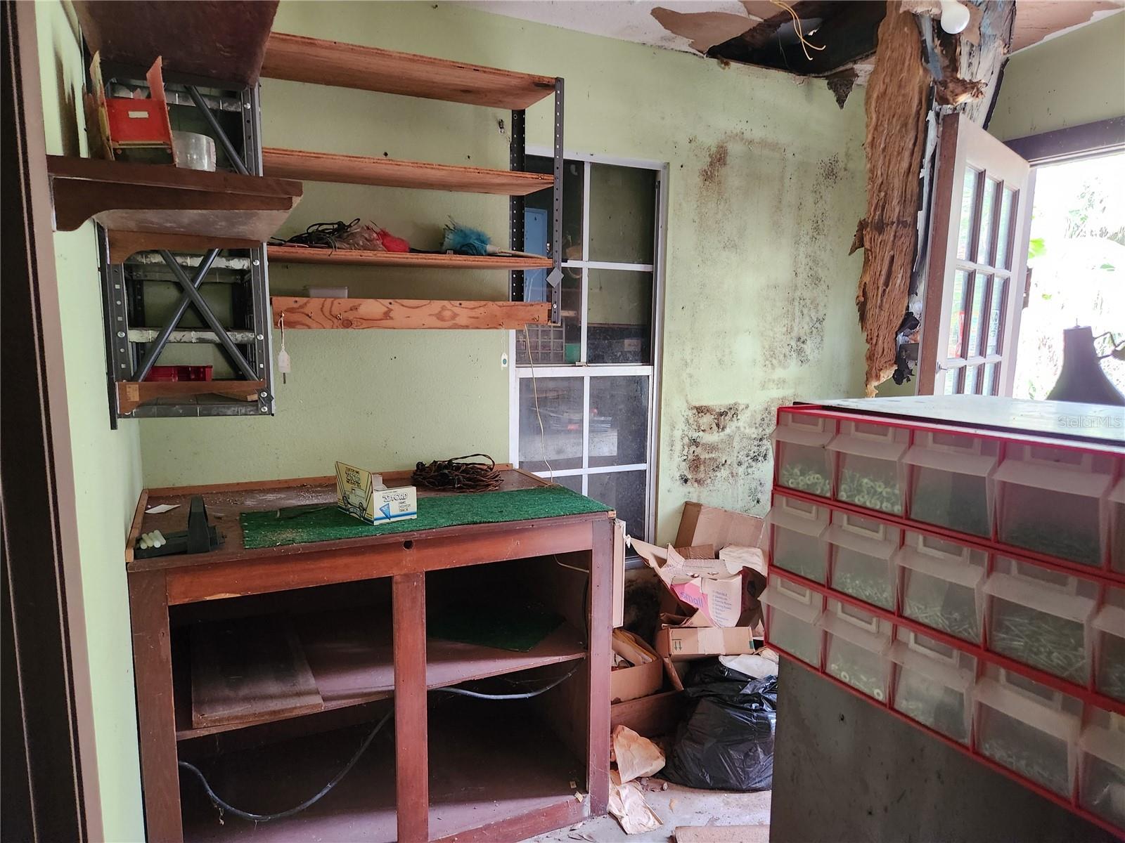 SOUTH VENICE - Residential