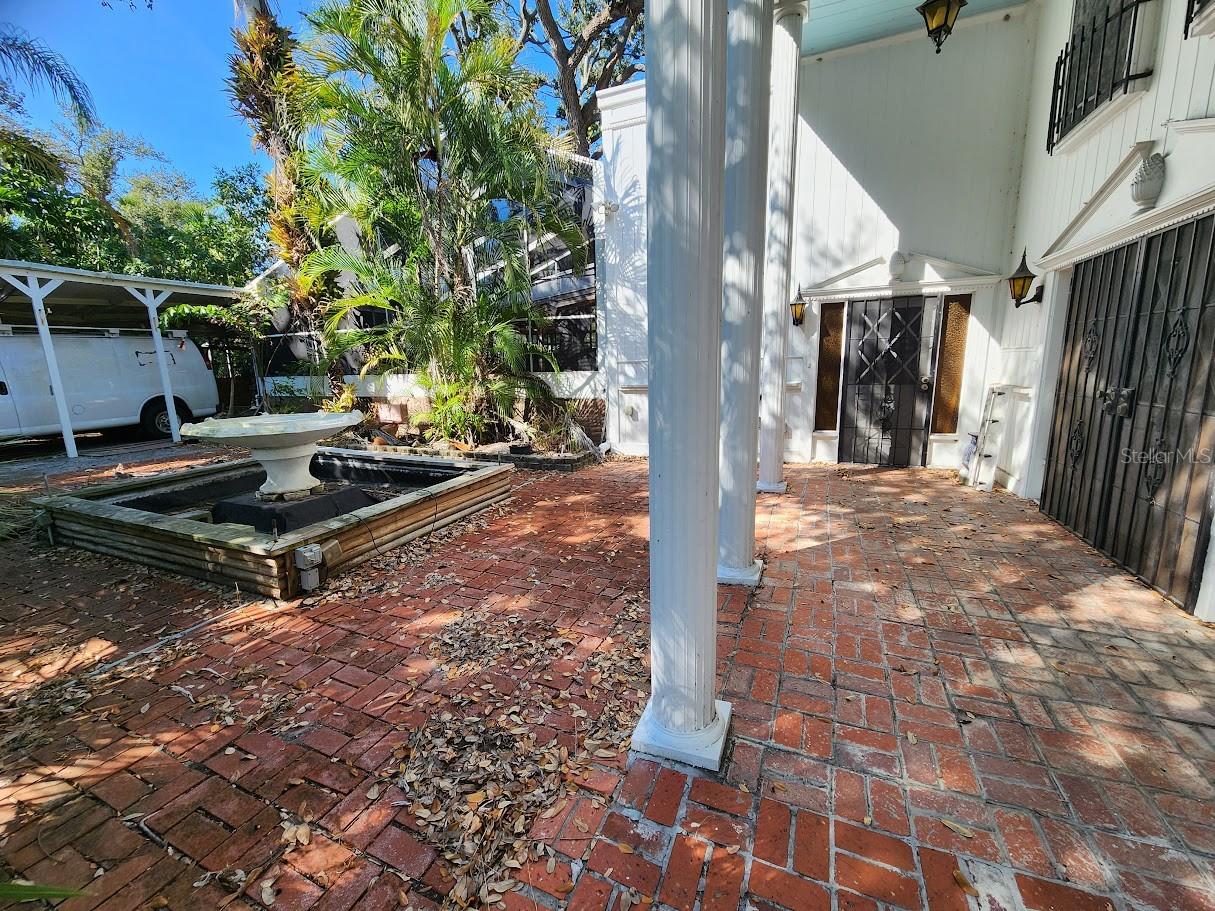 SOUTH VENICE - Residential