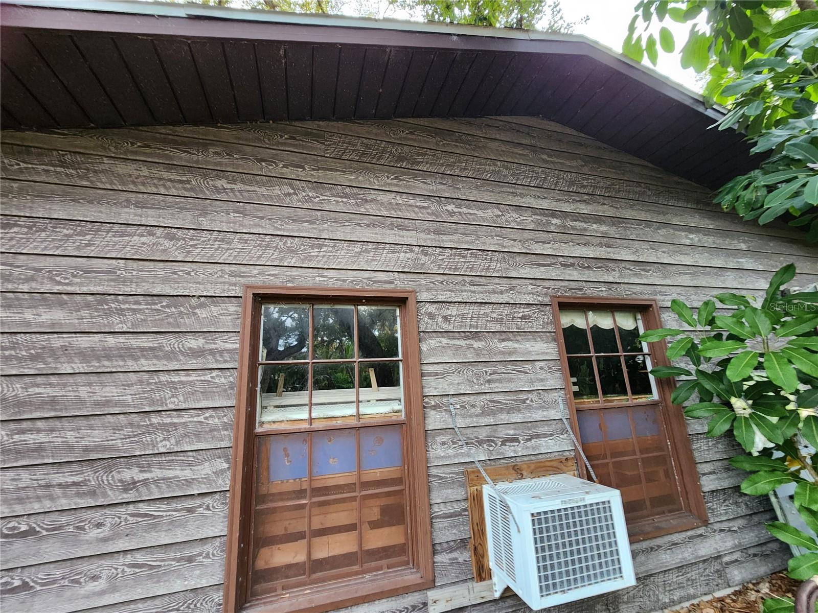 SOUTH VENICE - Residential