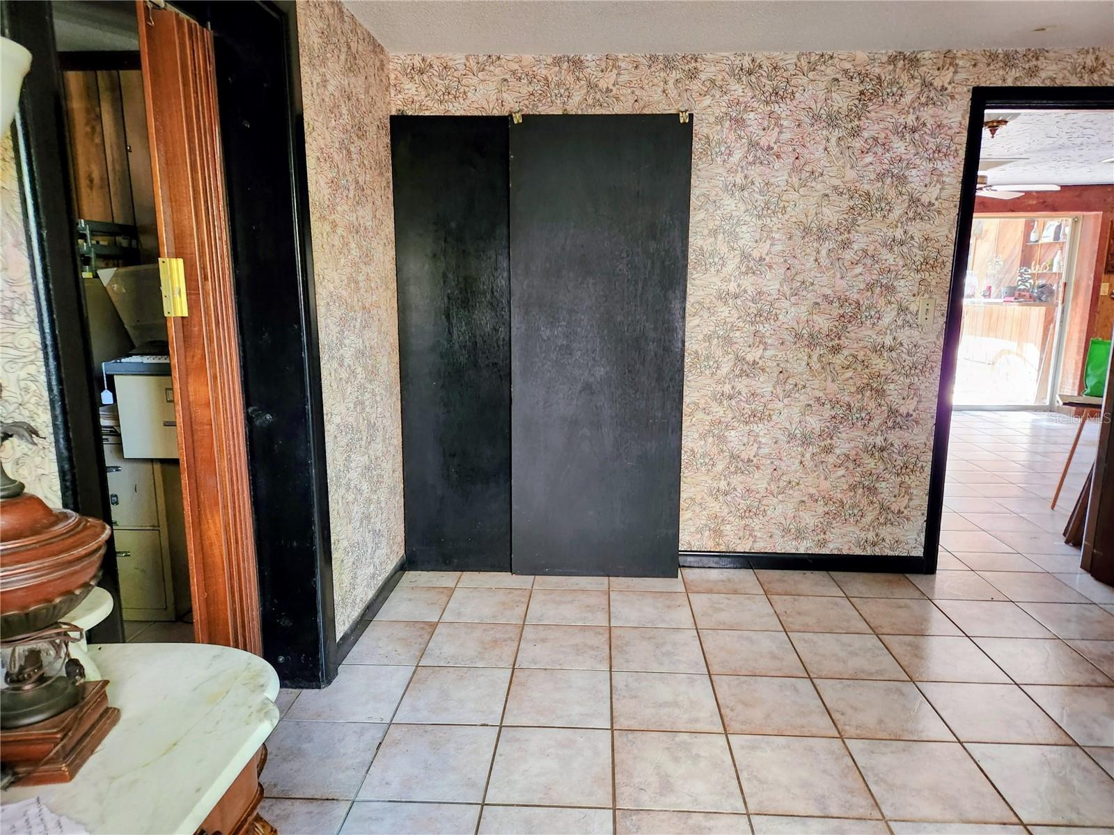 SOUTH VENICE - Residential