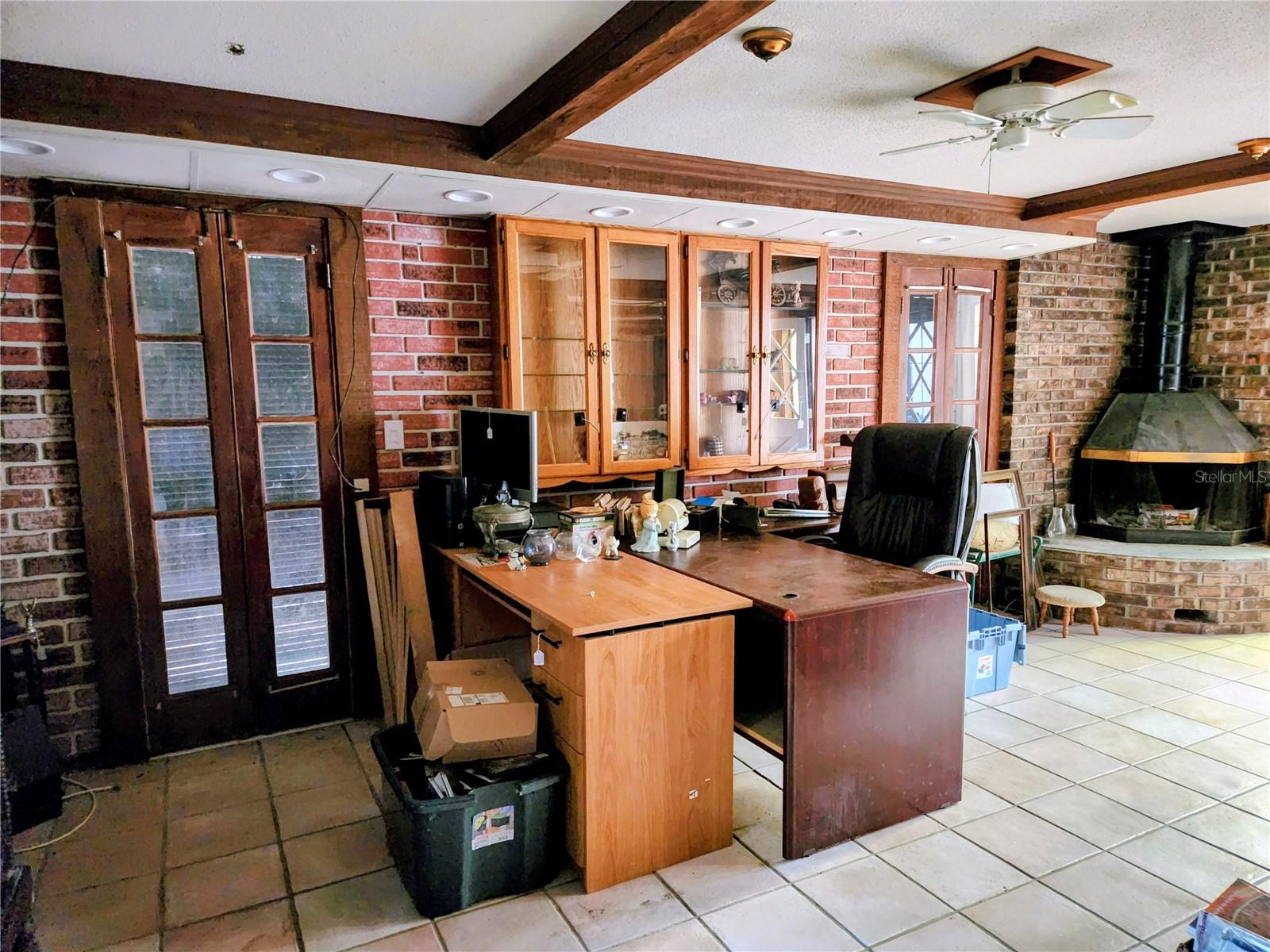 SOUTH VENICE - Residential